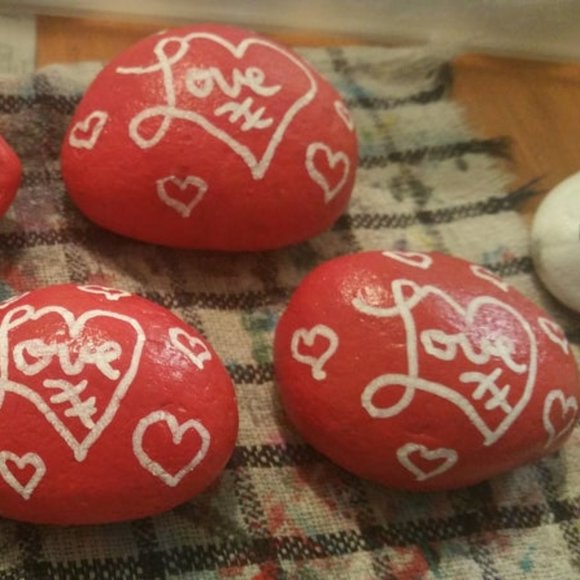 LOVE Painted rock OOAK Garden Art Valentines Day - Picture 1 of 2